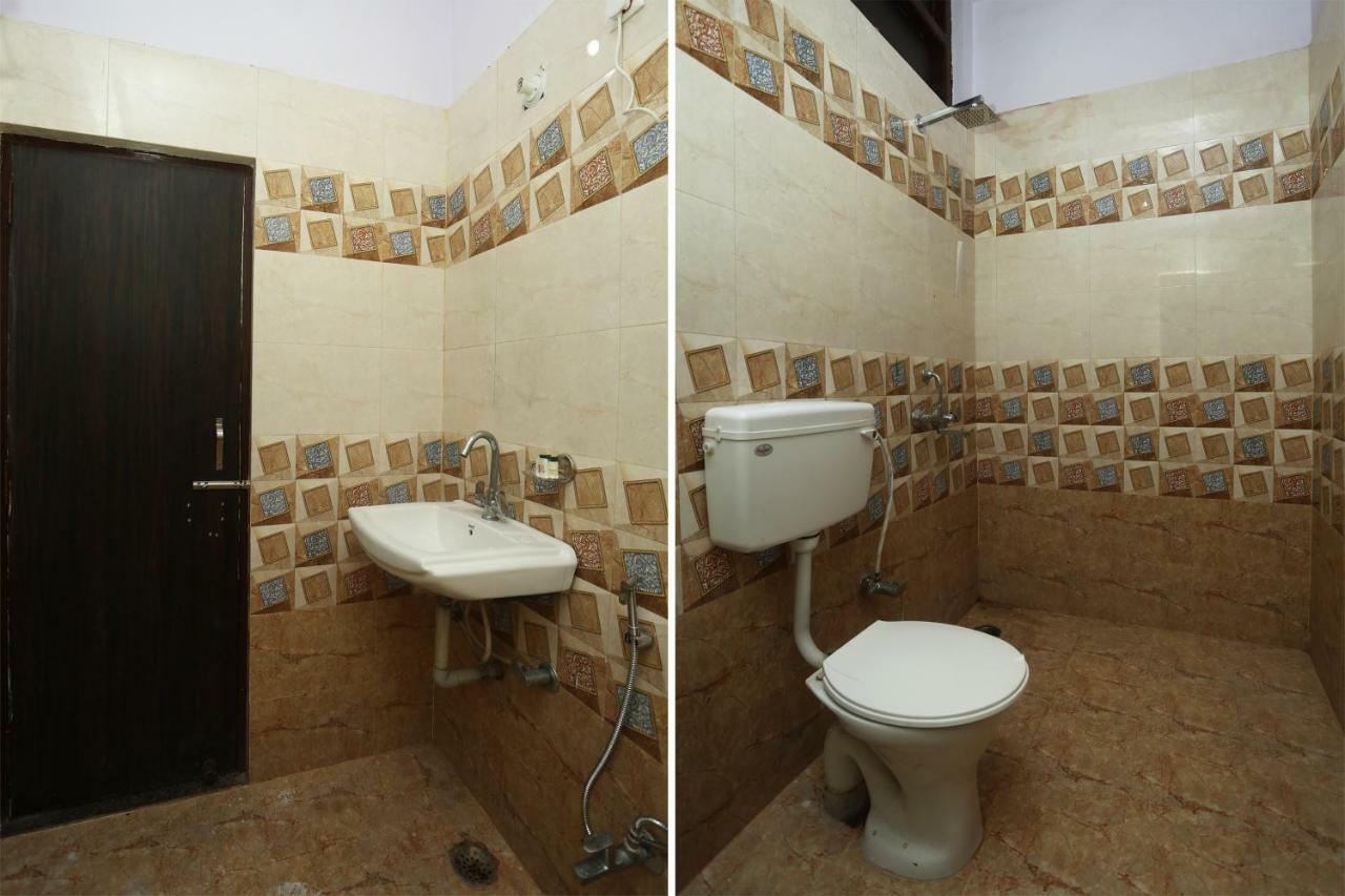 Hotel Oyo 16995 Sr Blessings Chinhat Esterno foto